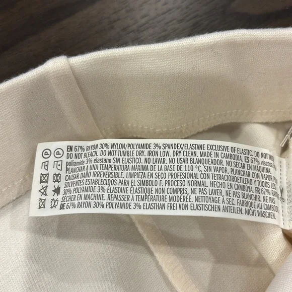 NWT Forever21 white bodycon mini skirt with peplum ruffle trim (M) - Picture 5 of 5